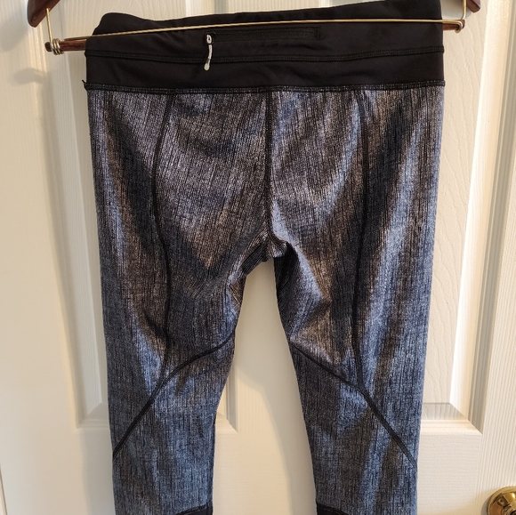 Lululemon crop leggings - Picture 1 of 6